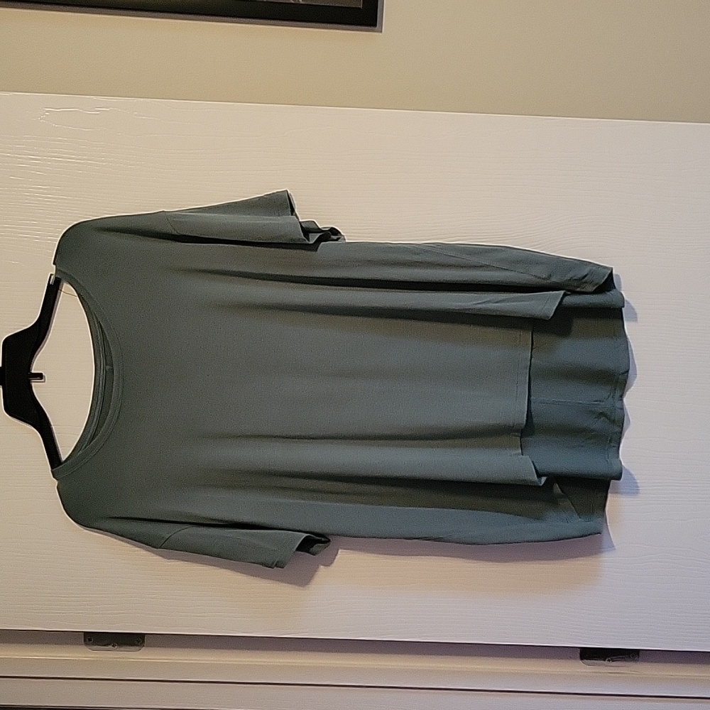 American Eagle oversized top